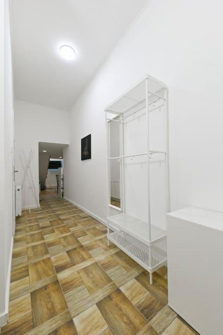 2 Bedroom Flat In Damjanich Str., Hirsch Budapest Exterior photo